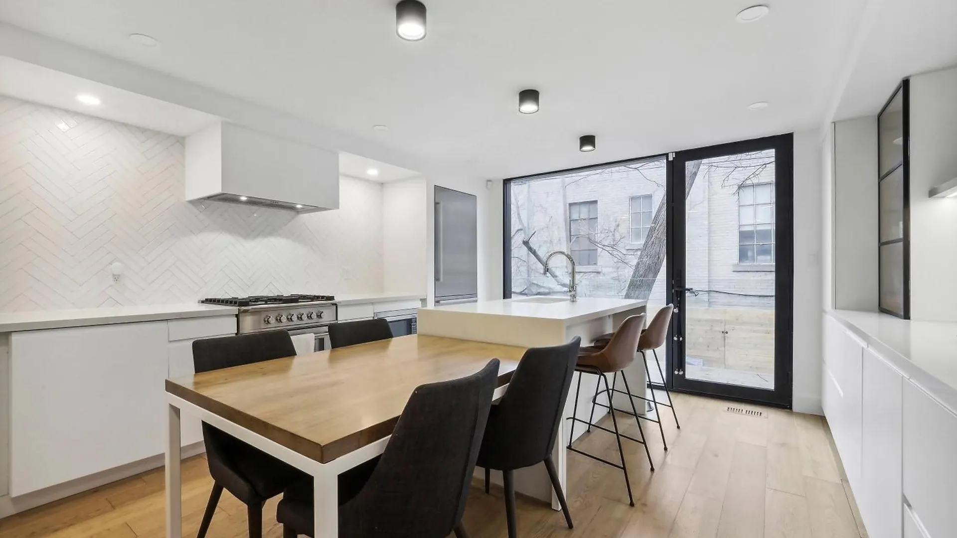Modern Heritage Townhouse In Distillery District Toronto Canada